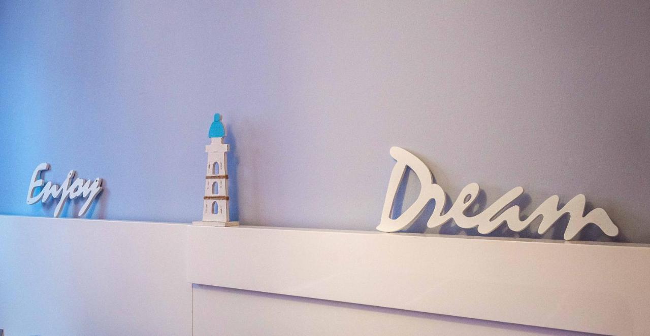 Two Bedroom Stylish Studio, 5 Minutes Walk From The Beach Lloret de Mar Kültér fotó